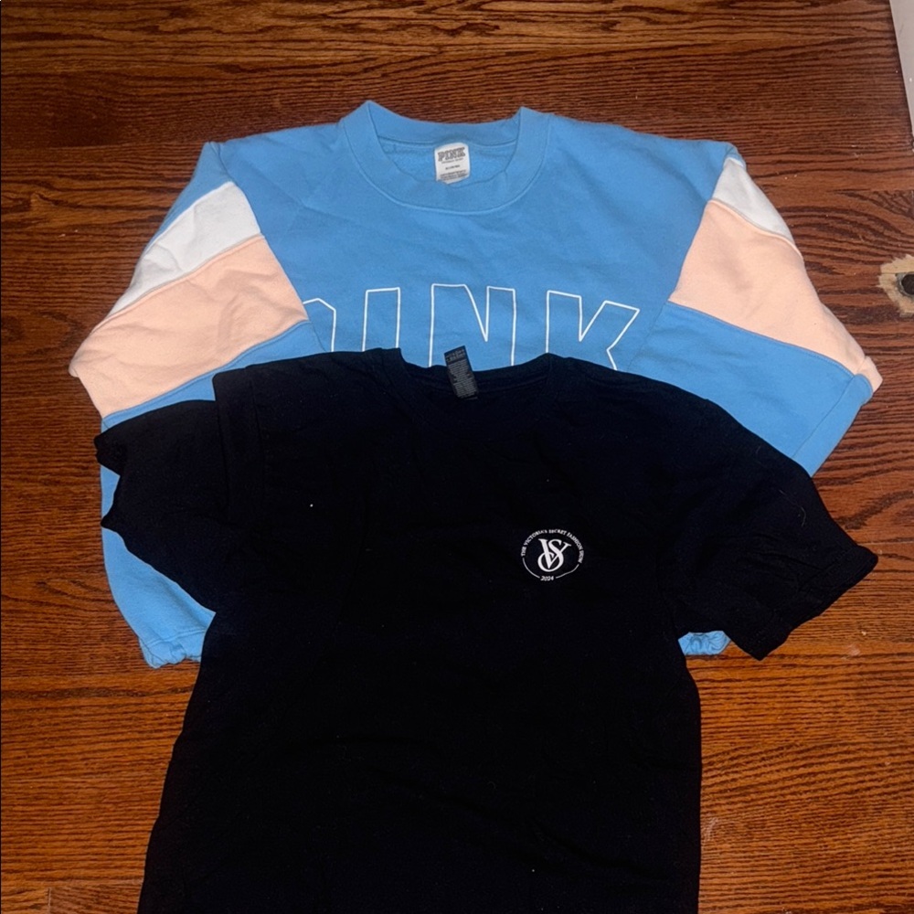 PINK Victoria's Secret Blue, White, and Peach Sweatshirt